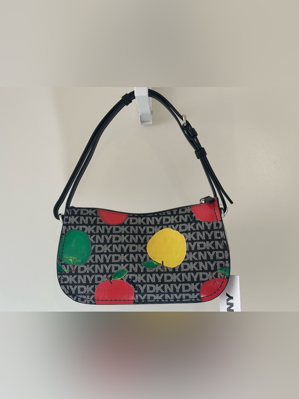 DKNY Jessa Shoulder Bag Black White Logo Apple/ Fruit Print
Baguette New